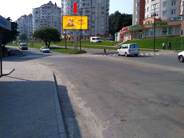 Щит 6x3,  Коновальца ул., 18, разделитель, в сторону Бандеры пр.