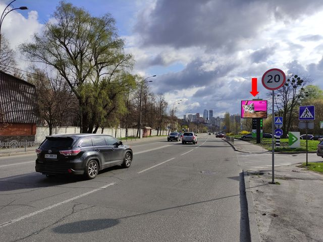 Щит 3.14x2.3,  Брожко ул. (бывш. Кировоградская ул.), 21, возле АЗС "Окко", в сторону ул. Гринченко