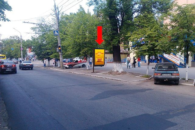 Сітілайт 1.2x1.8,  Шевченко бул. / Небесной Сотни ул. (бывш. Ленина ул.), возле магазина  "АТБ", Укрсиббанка