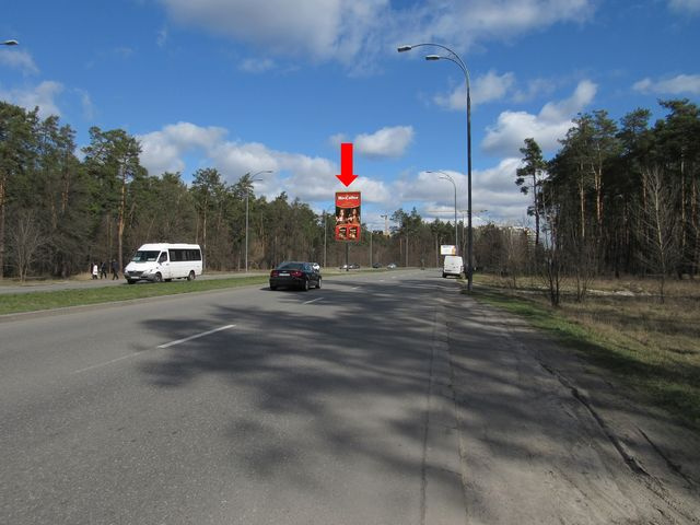 Щит 3x6, Старобориспольская ул., разделитель, в сторону ст.м. "Красный хутор", ул. Бориспольской Щит 3x6, Старобориспольская ул., разделитель, в сторону ст.м. "Красный хутор", ул. Бориспольской