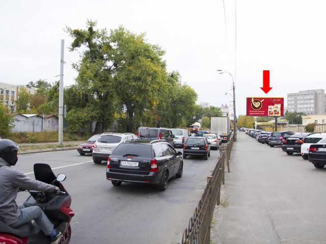 Призма 6x3,  Дегтяревская ул. 51, на светофоре, в сторону ул. Телиги