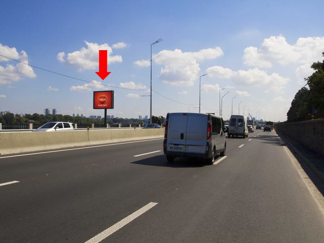Беклайт 3.14x2.3,  Набережное шоссе ул., 1100 м. до ст.м. "Днепр", со стороны Подола