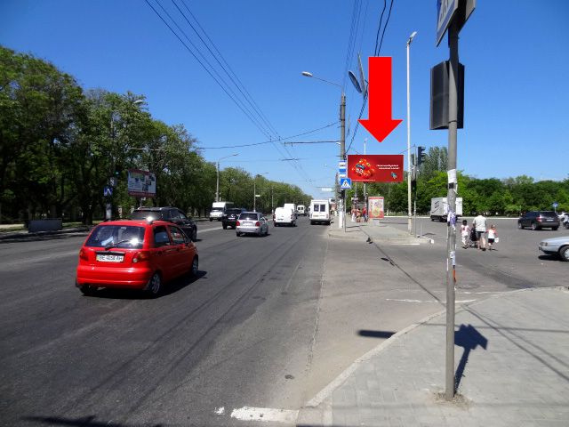 Щит 6x3,  Героев Сталинграда пр., возле супермаркетов "Амстор", "Praktiker", из центра