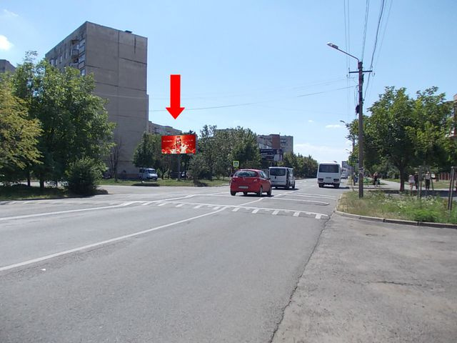 Щит 6x3,  Росвиговская ул. / ул. Университетская, микрорайон "Росвигово", возле рынка