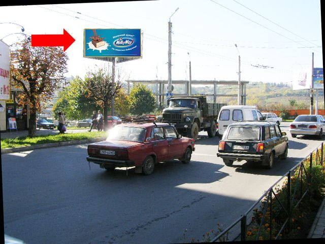 Щит 6x3, Героев Майдана ул. (бывш. Красноармейская ул.), 115 / Комарова ул., из центра Щит 6x3, Героев Майдана ул. (бывш. Красноармейская ул.), 115 / Комарова ул., из центра