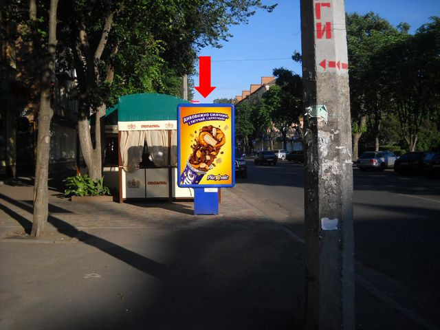 Сітілайт 1.2x1.8,  Крещатик ул., возле музея им. Шевченко, в сторону ТРЦ "Крещатик-сити"