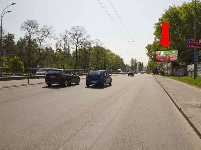 Призма 6x3,  Освободителей пр., 9, в сторону Броварского пр.