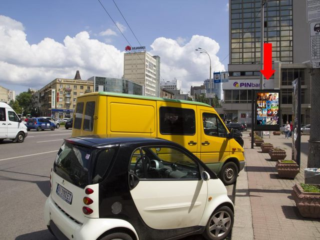 Скролл 1.2x1.8,  Победы пл., 3, возле универмага "Украина", в сторону бул. Шевченко