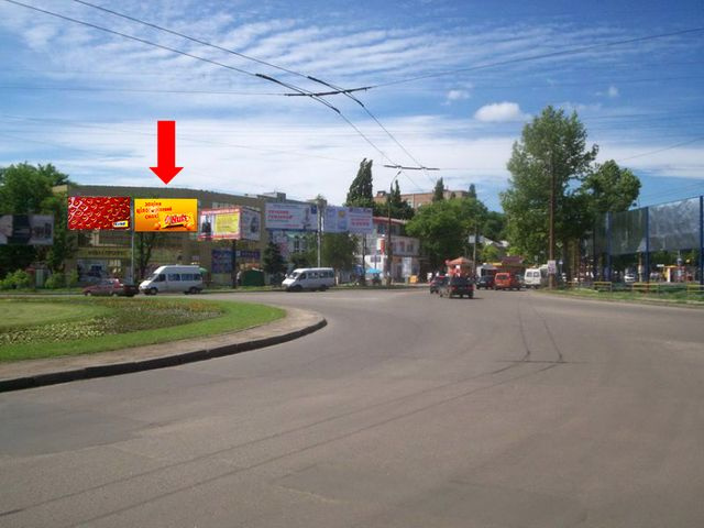Щит 6x3,  Богоявленский пр. (бывш. Октябрьский пр.) / Пограничная ул. (бывш. Чигрина ул.), кольцо автовокзала, возле супермаркетов "Велика Кишения", "Технополис", правая