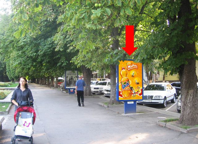 Сітілайт 1.2x1.8,  Проскуровская ул. / ул. Грушевского, возле парка им. Т. Шевченко, кафе "З ранку до ночі"