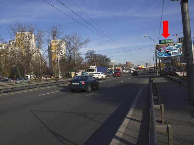 Призма 6x3,  Глушкова пр.,  25, возле ТРЦ "Магеллан", ст.м. "Теремки", в центр