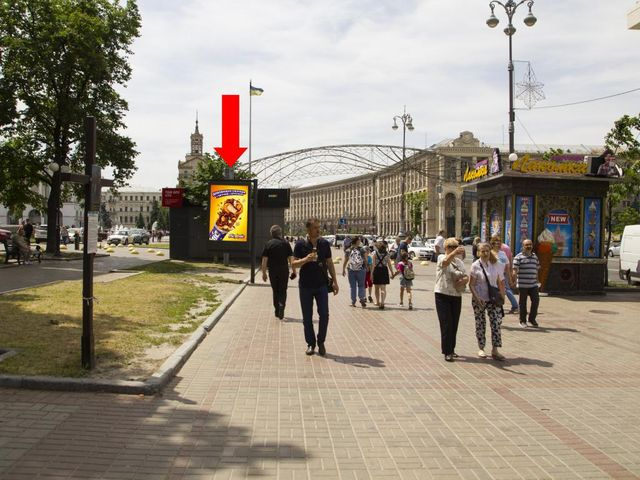 Сітілайт 1.2x1.8,  Крещатик ул., 7/11, возле выхода из ст. м. "Майдан Незалежности"в сторону Независимости пл.