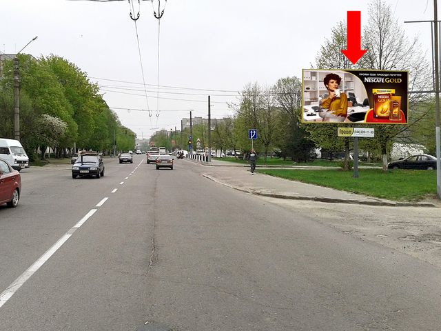 Щит 6x3,  Патона ул., 4, на островке безопасности, АЗС "Окко"