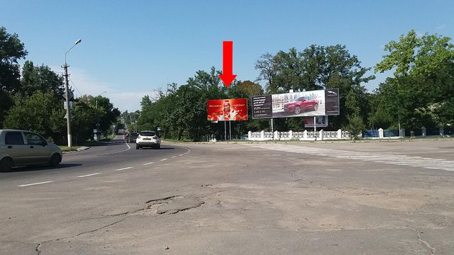 Щит 6x3, Богоявленский пр. (бывш. Октябрьский пр.) / Торговая ул., возле парка "Молодежный", в центр Щит 6x3, Богоявленский пр. (бывш. Октябрьский пр.) / Торговая ул., возле парка "Молодежный", в центр