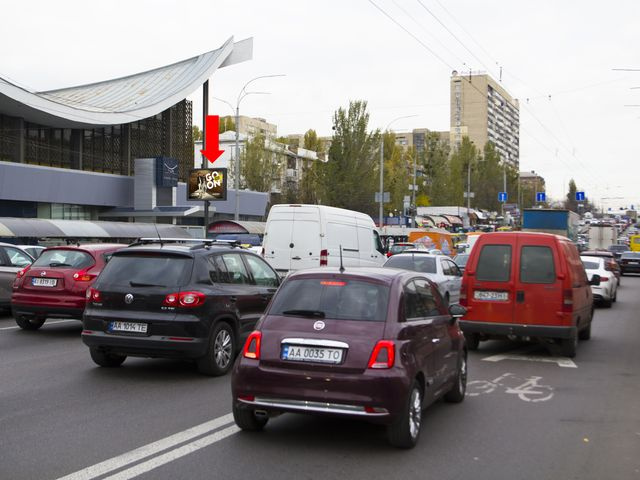 Беклайт 3.14x2.3,  Дружбы Народов бул., 23, ст. м. "Дружбы Народов", в сторону мост Патона