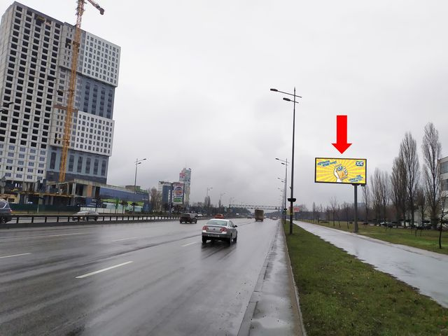 Призма 6x3,  Бажана пр. - ул. Горловская, 300 м. до Харьковской пл, из центра
