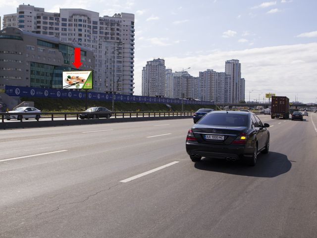Щит 6x3,  Бажана пр. 12, ст. м. "Осокорки", возле супермаркета "Varus", в сторону центра