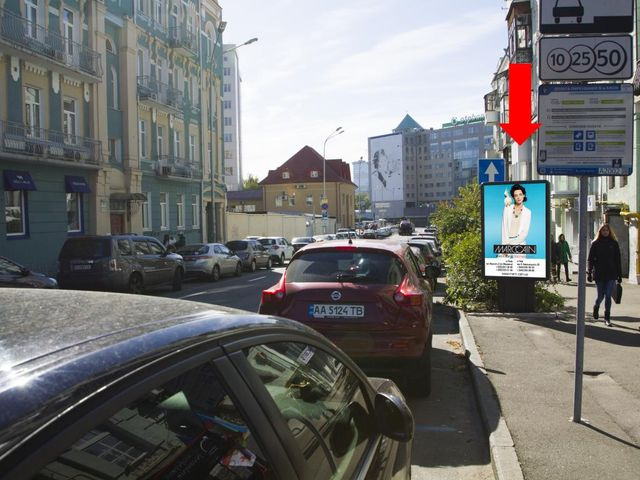Сітілайт 1.2x1.8,  Владимирская ул., 92/39 / ул. Жилянская, напротив ресторана "Sam's Steak House", в сторону ул. Короленковской