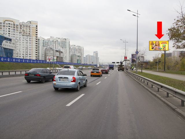 Призма 6x3,  Бажана пр., 1-Л, 700 м. до ст.м. "Осокорки", в сторону Южного моста