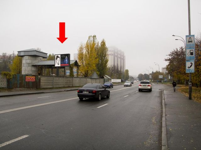 Щит 3.14x2.3,  Брожко ул. (бывш. Кировоградская ул.), напротив АЗС "Glusco", в сторону Лобановского пр. (бывш. Краснозвездный пр.)