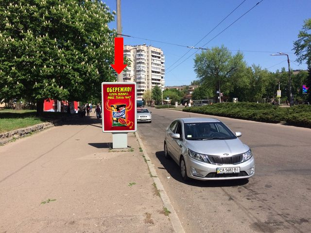 Сітілайт 1.2x1.8,  Шевченко бул. / Добровольского ул., напротив 700-летия Черкасс пл., супермаркета "Сильпо", в центр