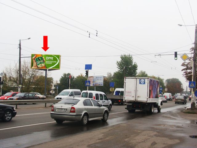 Щит 6x3,  Независимости пр. (бывш. ул. Ватутина) - Атаманов Соколовских ул. (бывш. ул. Потапова Ген.) ул., в сторону вокзала, возле супермаркета "Экомаркет", на светофоре