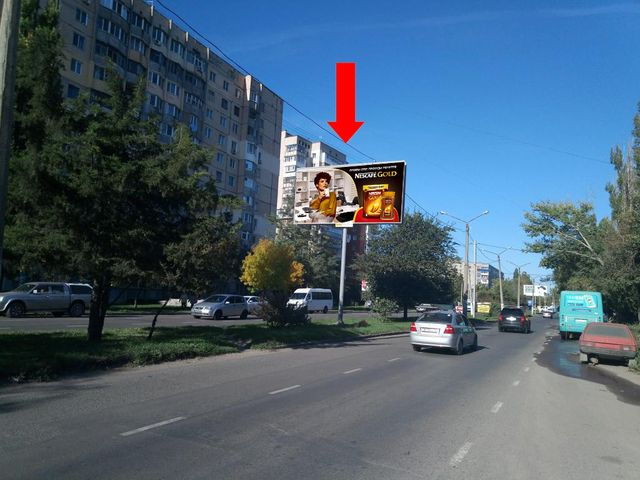 Щит 6x3, Паустовского ул., 29, разделитель, в сторону Добровольского пр. Щит 6x3, Паустовского ул., 29, разделитель, в сторону Добровольского пр.