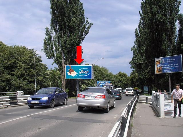 Призма 6x3,  Дружбы Народов пл. / ул. Студенческая Набережная