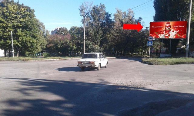 Щит 6x3,  8 Марта ул. / ул. Калинина, возле автоцентра