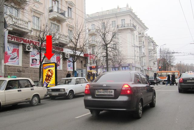 Сітілайт 1.2x1.8,  Шевченко ул. / Б. Перспективная ул. (бывш. Маркса ул.), 32/11, возле супермаркета "Фокстрот"