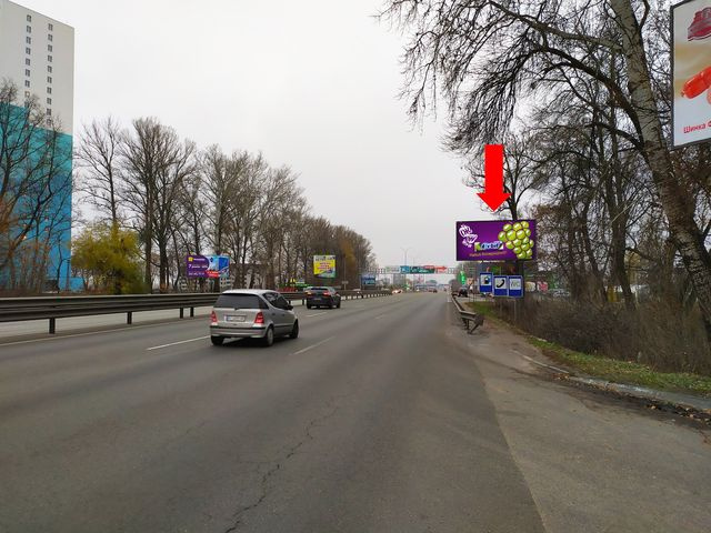 Призма 6x3,  Глушкова пр., возле супермаркета "Фора", из центра