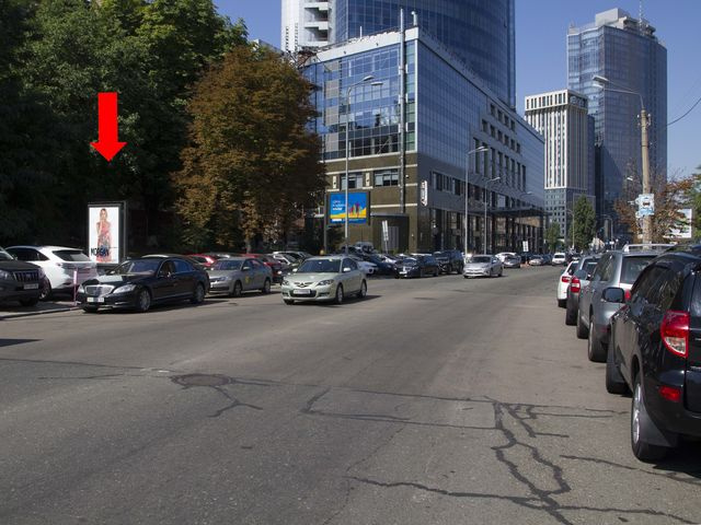 Сітілайт 1.2x1.8,  Мечникова ул., 6, возле БЦ "Парус", ресторанов, в сторону ул. Бассейная