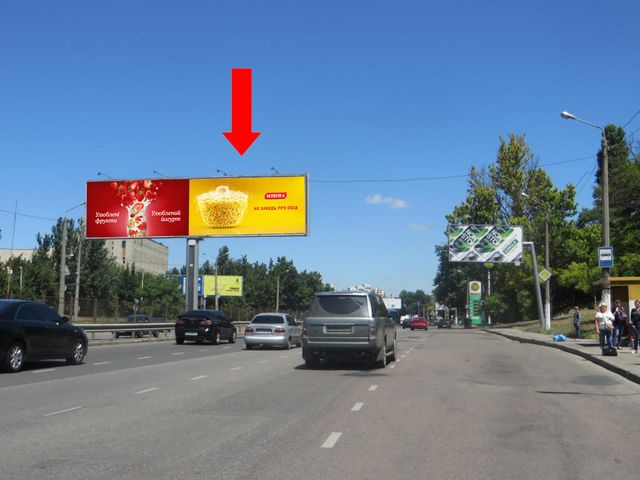 Щит 6x3,  Балковская ул. 54 / Грушевского ул., разделитель, от моста, заправка "Катрал" в центр, правый