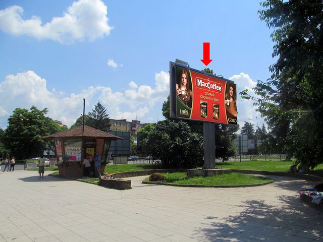Щит 6x3,  Свободы пр. - ул. Минайская, пл. Кирилла и Мефодия, возле универмага "Украина"