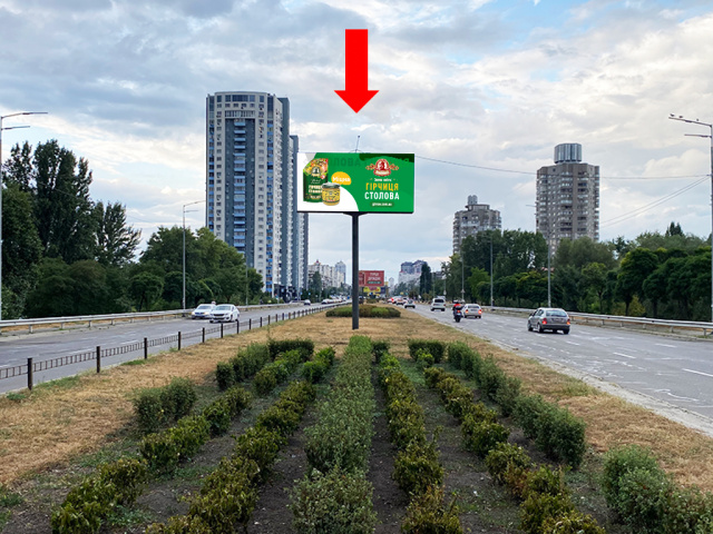 Цифрова панель 6x3,  Оболонский пр., разделитель, между ст.м. "Оболонь" и ст.м. "Почайна", в сторону ст. м. "Оболонь", (ролик 10 сек, 1 выход/1,5 минуты)