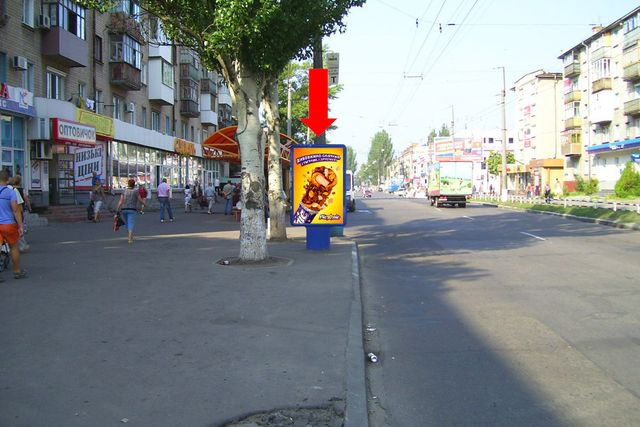 Сітілайт 1.2x1.8,  Первомайская ул., 32 / ул. Гагарина, возле банка "ВТБ"
