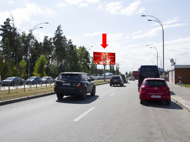Щит 6x3,  Старобориспольская ул., 200 м. до Харьковской пл., разделитель, в сторону ст.м. "Бориспольская", пр. Бажана