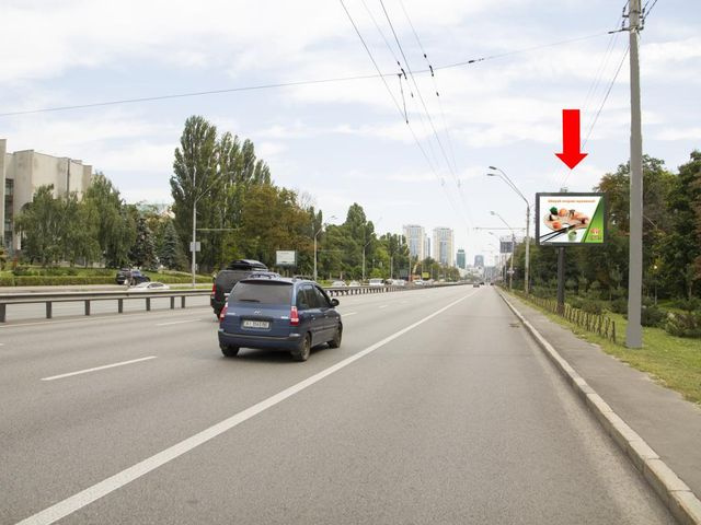 Скролл 3.14x2.3,  Победы пр., напротив Медуниверситета им. Богомольца, в сторону ст. м. «Политехнический институт», центра