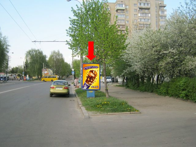 Сітілайт 1.2x1.8,  Небесной Сотни ул. (бывш. Киквидзе ул.), 22 / Привокзальная пл., из центра