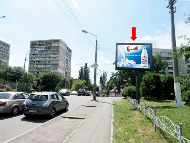 Скролл 3.14x2.3,  Механизаторов ул. / ул. Соломенская, на светофоре, в сторону ул. Соломенской