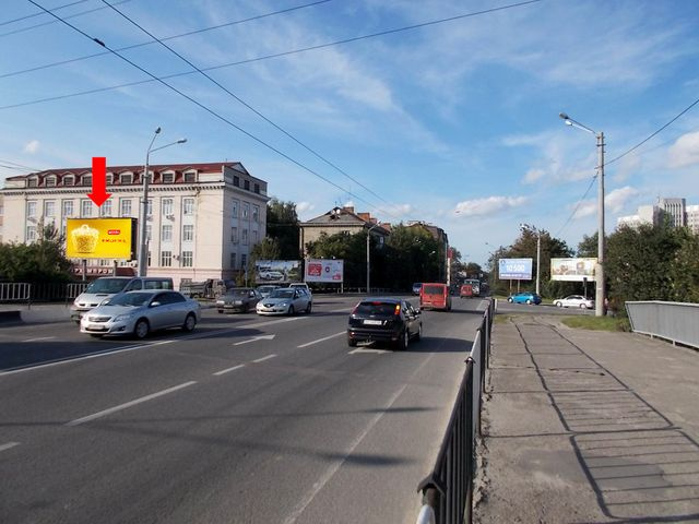 Призма 6x3,  Стрыйская ул. / Луганская ул., ж/д мост, в центр