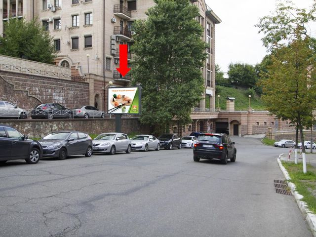 Щит 3.14x2.3,  Кудрявский спуск, 4 А, напротив, в сторону ул. Глубочицкой