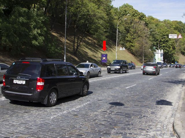 Сітілайт 1.2x1.8,  Владимирский спуск, 100 м от Европейской пл., в сторону Почтовая пл.