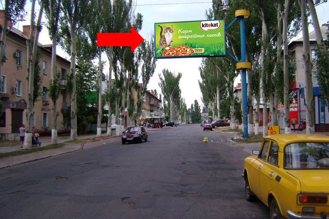 Щит 6x3,  Ленина ул., 7 / ул. Гагарина, центр города, флаг, над дорогой