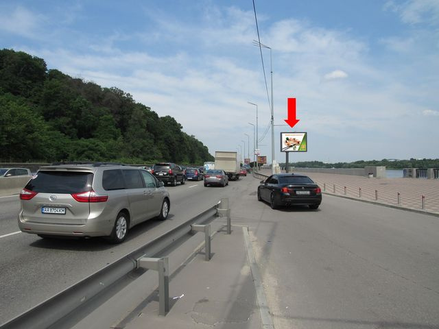 Цифрова панель 3.14x2.3,  Набережное шоссе ул., 650 м. от ст.м. "Днепр", в сторону Подола, (ролик 10 сек, 1 выход/1,5 минуты)