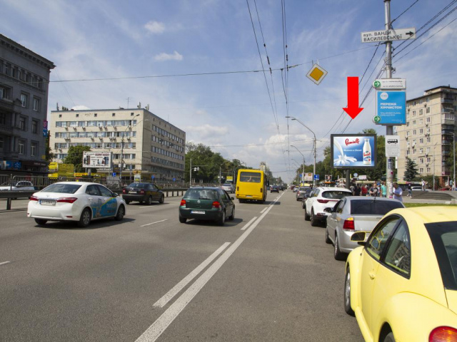 Цифрова панель 3.14x2.3,  Перемоги пр., 26, навпроти ст.м. "Політехнічний інститут", біля ТРЦ "Smart Plaza", супермаркету "Сільпо", з центру, (ролик 10 сек, 1 вихід/1,5 хвилини)
