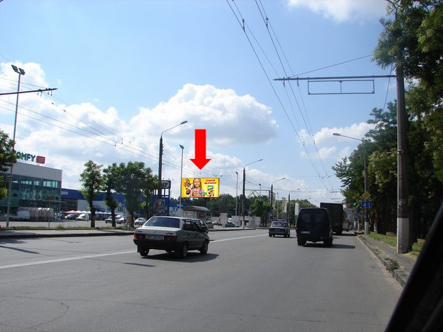 Щит 6x3,  Героев Сталинграда пр., возле супермаркетов "Амстор", "Praktiker", в центр