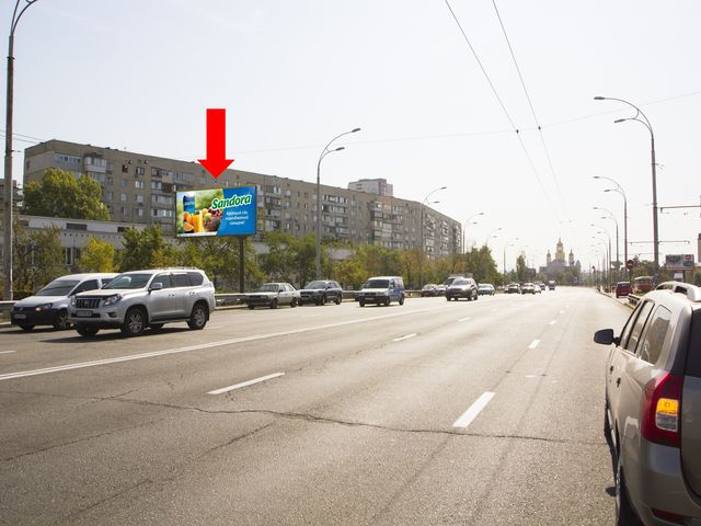 Щит 6x3,  Малиновского ул., 9, возле супермаркета "Сильпо", в сторону ст.м. "Оболонь"