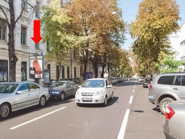 Сітілайт 1.2x1.8,  Ярославов Вал ул., 32, в сторону Львовской пл.