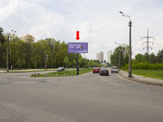 Щит 6x3,  Навои пр. - ул. Жмаченко, разделитель, в сторону бул. Перова